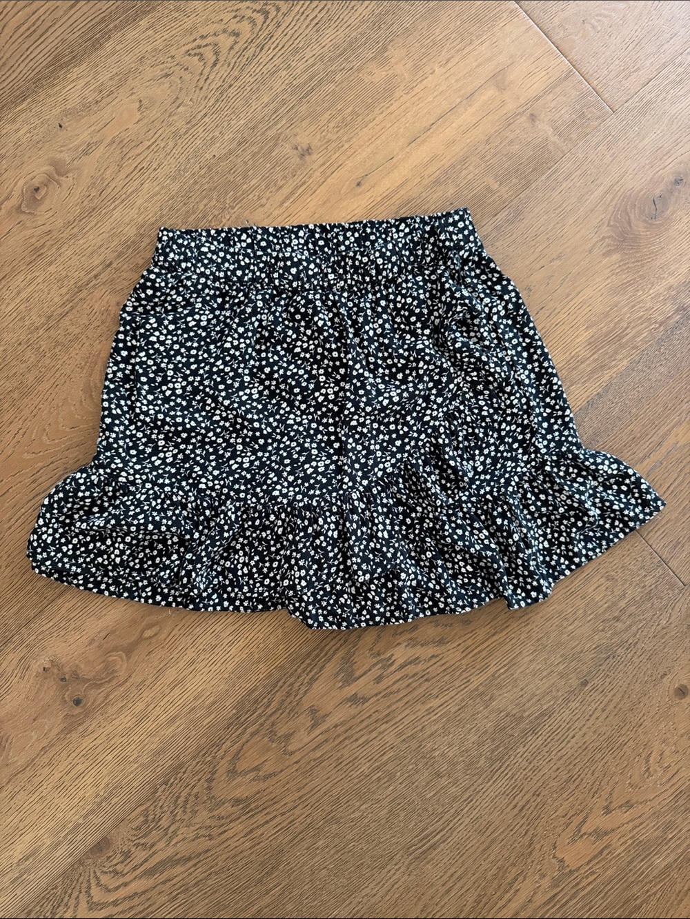 ⚡️Black Floral Ruffle Hem Girl’s Skort